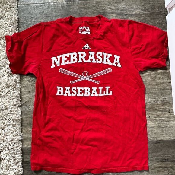 MENS ADIDAS NEBRAKA HUSKER BASEBALL T-SHIRT SIZE MEDIUM - Picture 1 of 2